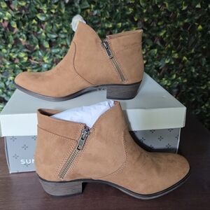 Tan Faux Suede Ankle Booties Dual Zip Block Heel Sun + Stone Abby Size 6 NIB
